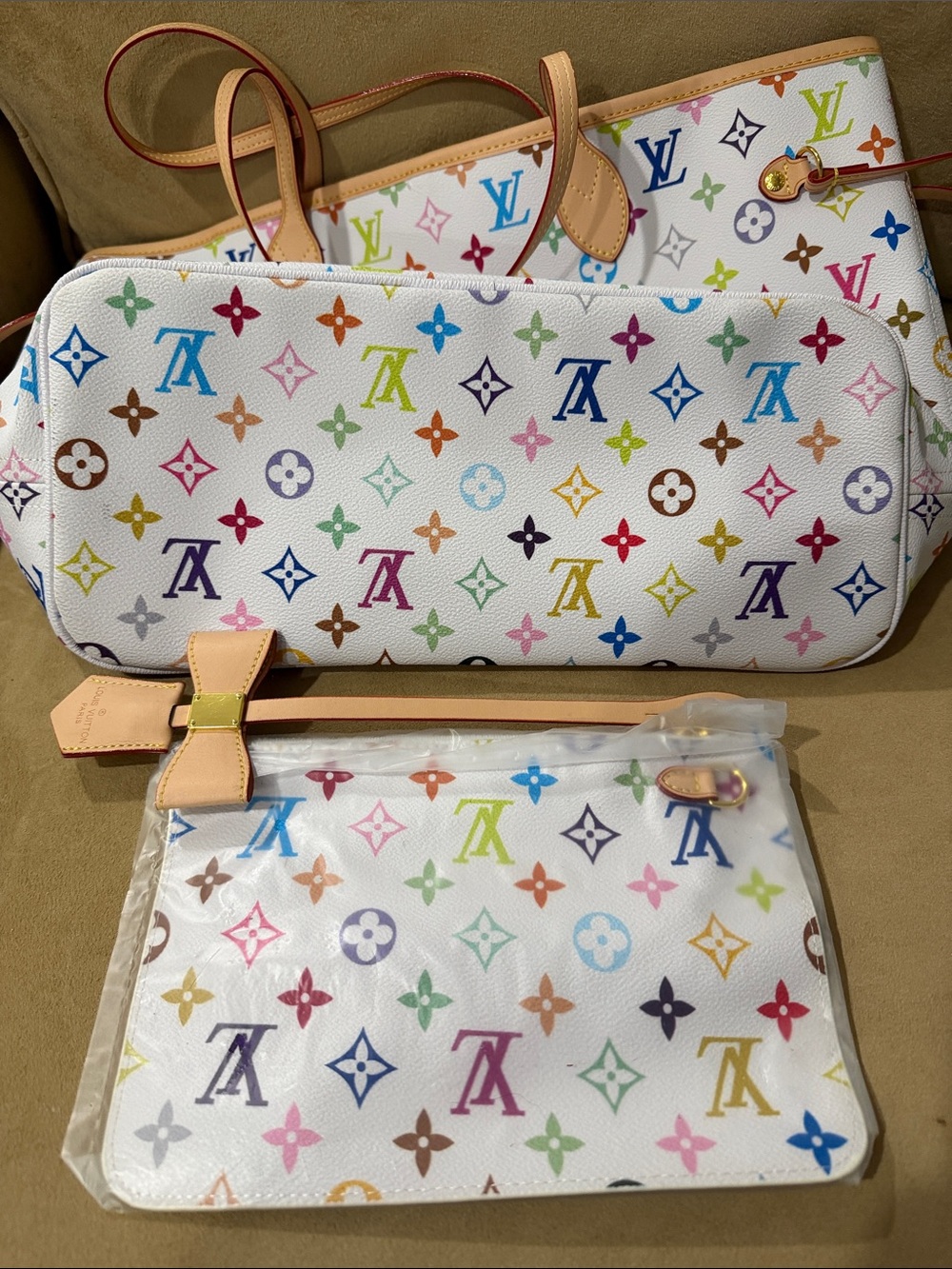 LV Multicolor Monogram White Canvas Tote Bag - Picture 4 of 4